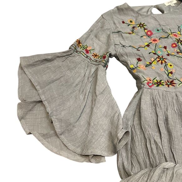 Umgee‎ Women's Gray Embroidered Floral Knee Length Dress Size S - Picture 6 of 7